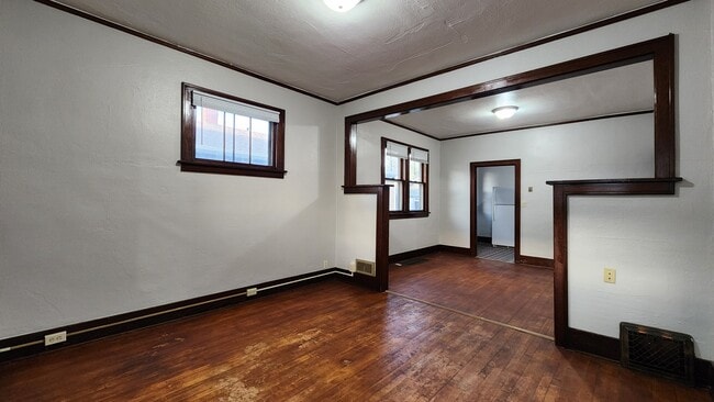 Building Photo - 723 14th St N