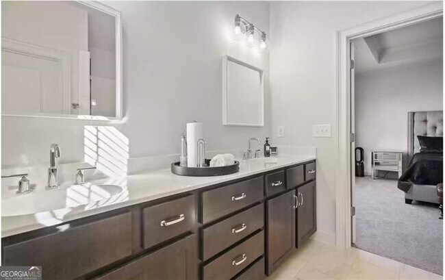 Building Photo - 2349 Rover Ct