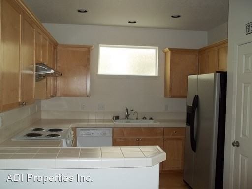 Building Photo - 3 br, 2.5 bath House - 6084 SW Vinwood Ter...