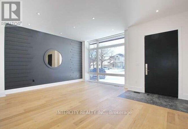 Building Photo - 247 Alderbrae Ave