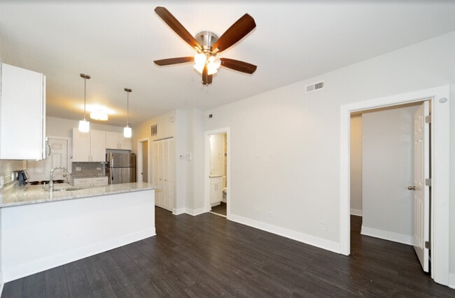 Foto del edificio - 1433 N Cleaver St