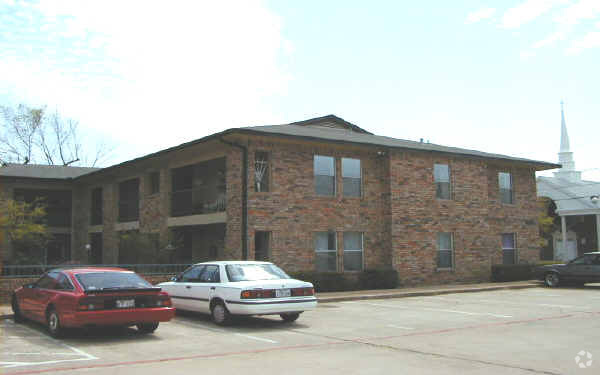 Primary Photo - Rosewood Two Apartments