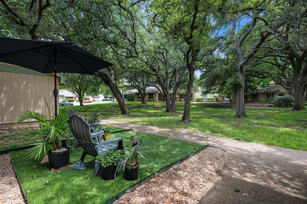 Foto principal - 9504 Quail Village Ln