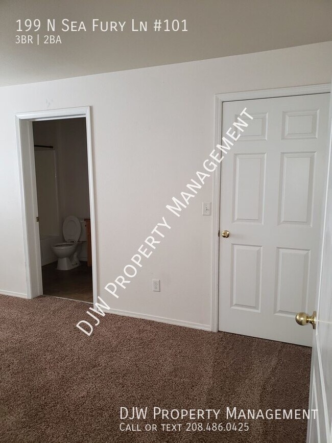 Building Photo - Close to Boise Towne Square!