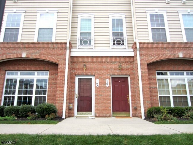 Foto del edificio - 1104 Hamilton St