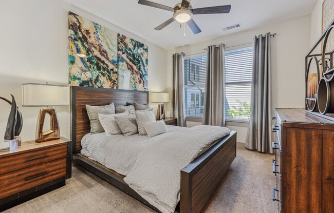 Building Photo - Steelyard