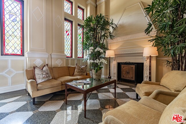 Foto del edificio - 316 N Rossmore Ave
