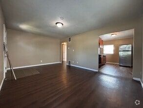 Building Photo - 616 N 32nd St