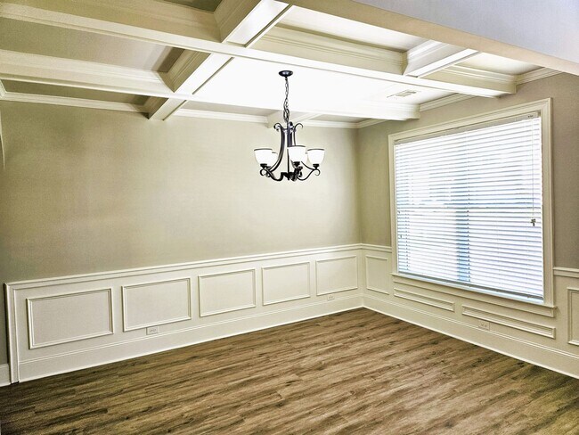 Foto del edificio - 5 Bedroom / 4 Bath Single Family Home