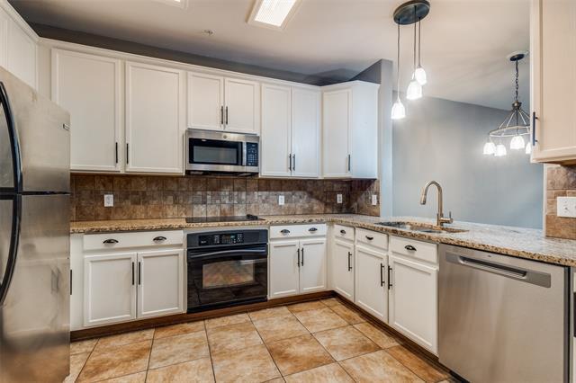 Foto del edificio - 516 Legends Dr