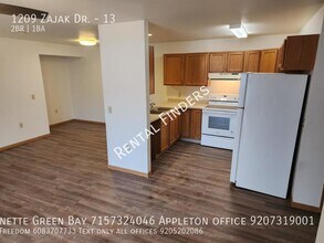 Building Photo - 1209 Zajak Dr