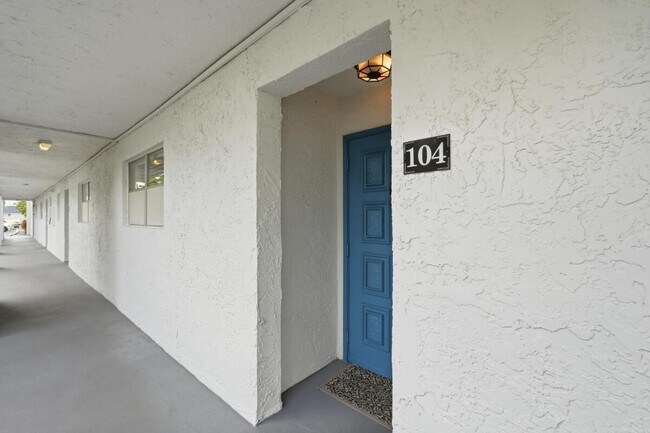 Foto del edificio - 6100 NW 44th St