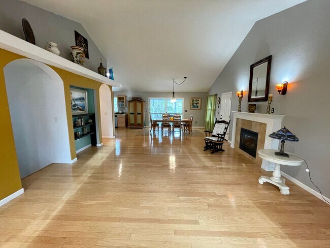 Foto del edificio - Charming Alta Sierra Home
