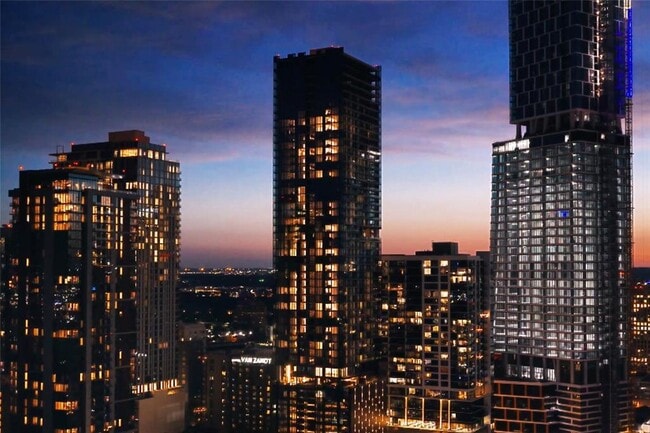 Building Photo - 610 Davis St