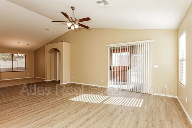 Building Photo - 6243 N 69th Dr