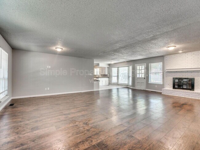 Foto del edificio - 9718 Warriner Cir