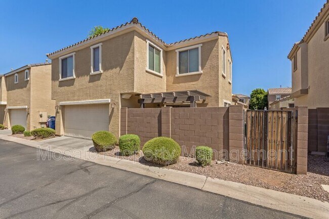 Building Photo - 1861 S Balboa Dr