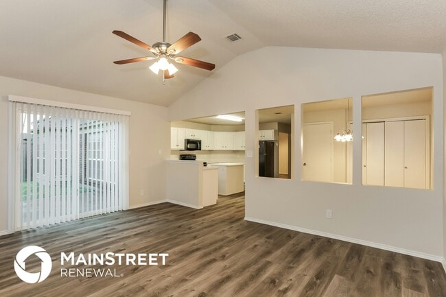 Building Photo - 4104 Hathaway Dr