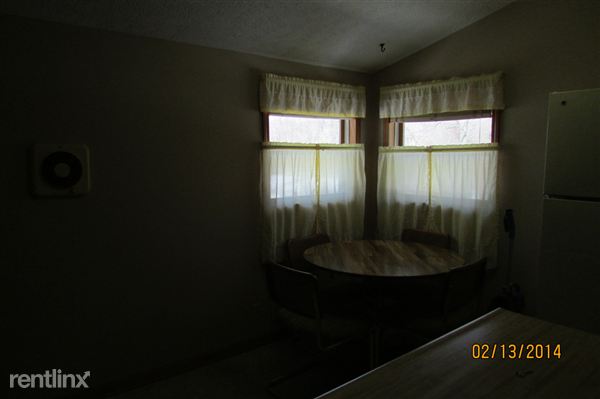 Primary Photo - 220 Oak St