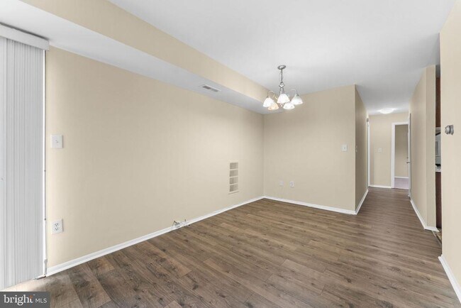 Foto del edificio - 5500 Karen Elaine Dr