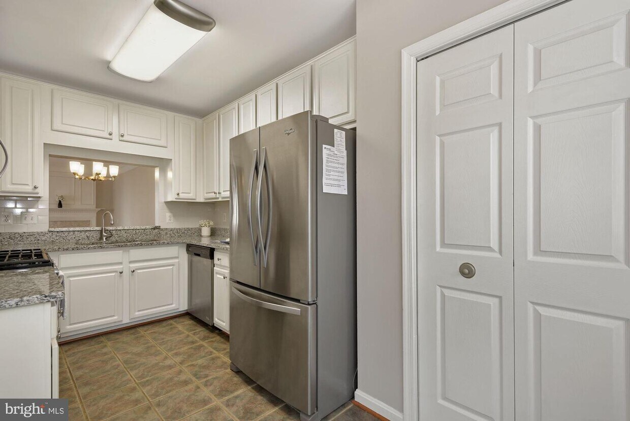 Primary Photo - 12751 Fair Crest Ct