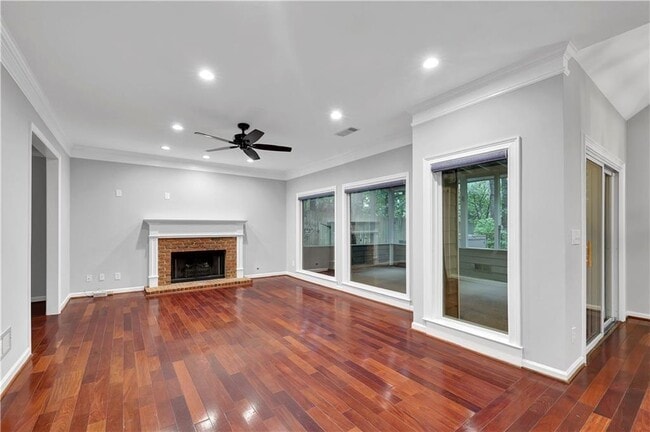 Building Photo - 4825 Chesterfield Ct