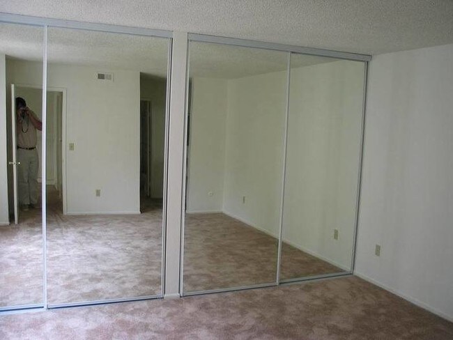 Building Photo - 10862 Tierrasanta Blvd