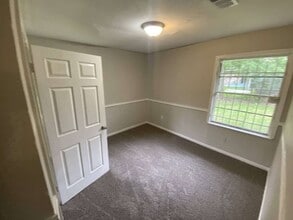 Building Photo - 5322 Dewberry St