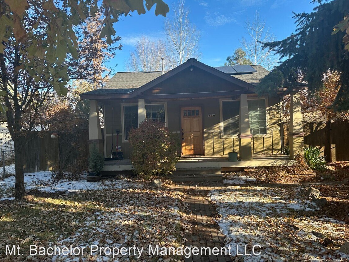 2 br, 2 bath House 870 NW 12th St House for Rent in Bend, OR
