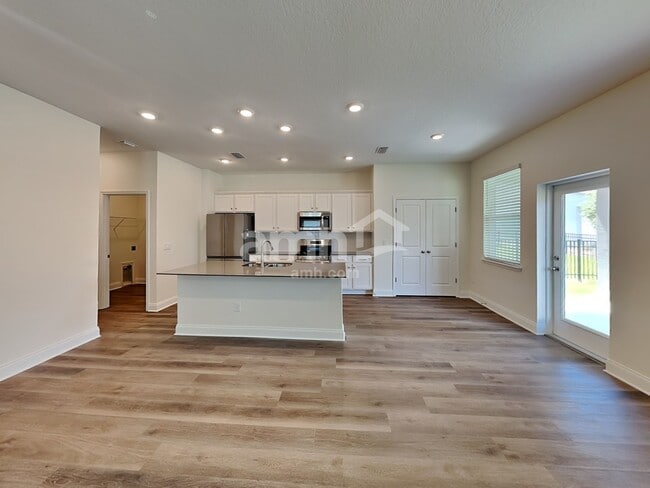Foto del edificio - 1084 Grafton Ridge Dr