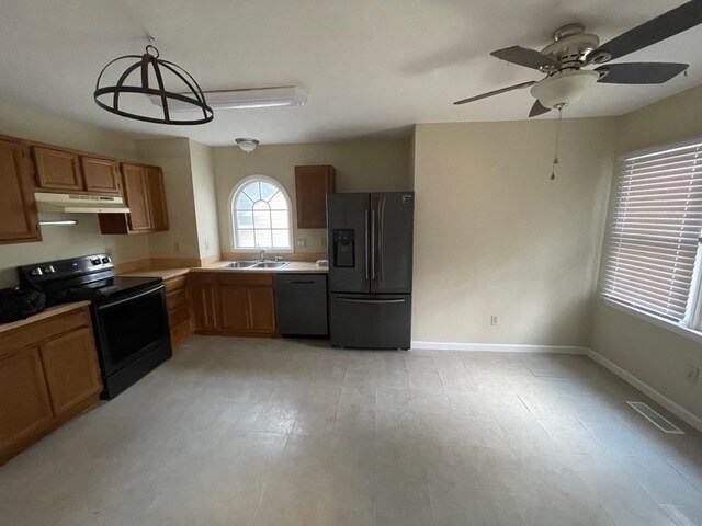 Building Photo - 4028 Iron Horse Rd