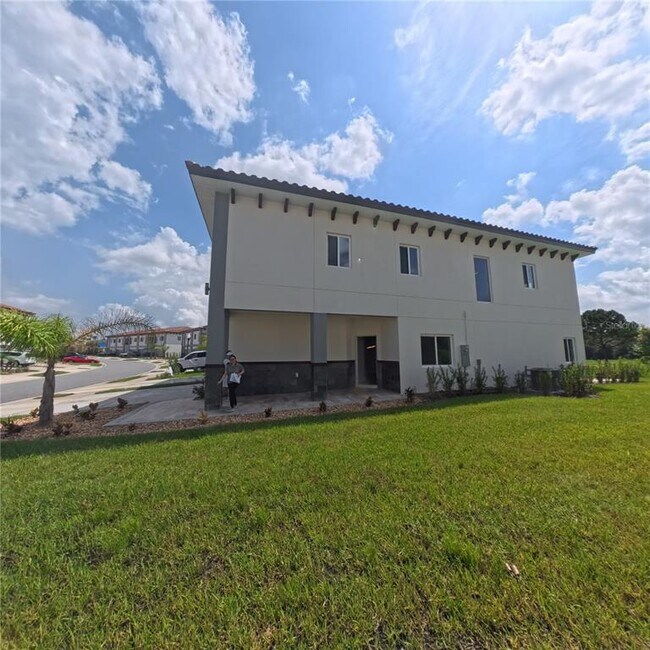 Building Photo - 1835 Brentwood Ct