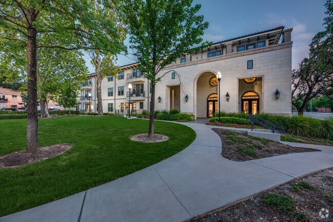 Building Photo - The Laurel Preston Hollow