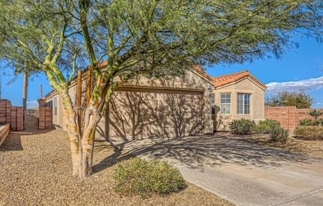 Building Photo - BEAUTIFUL 3 BEDROOM 2 FULL BATHS SINGLE ST...