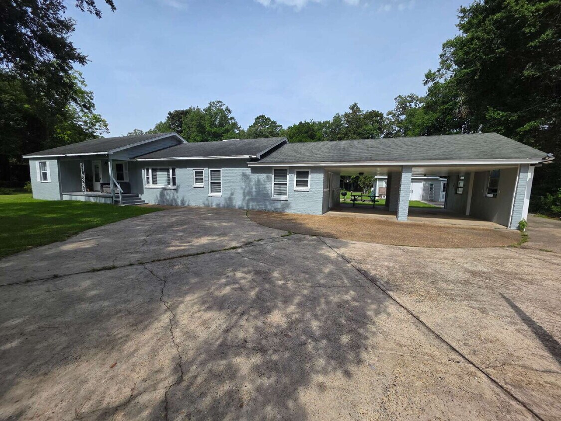 Foto principal - Need a mother-in-law suite or a kid cave?