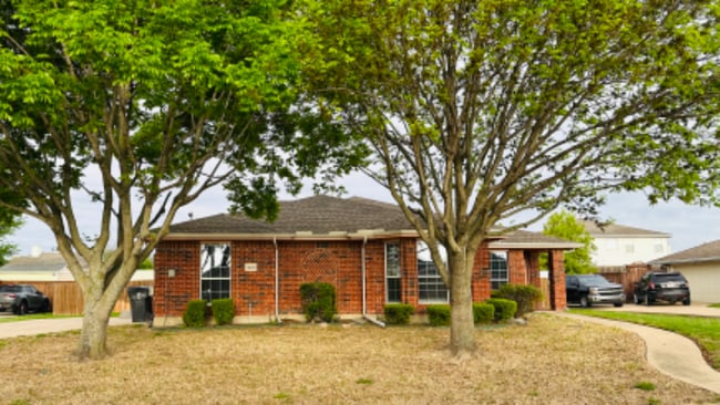 Foto del edificio - 1013 Chesterfield Dr