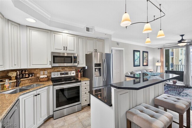 Foto del edificio - 2825 Palm Beach Blvd