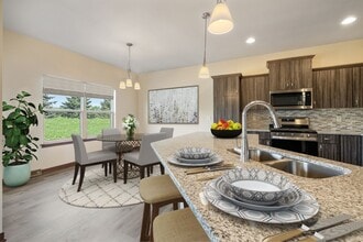 Building Photo - 1422 Gatewood Dr