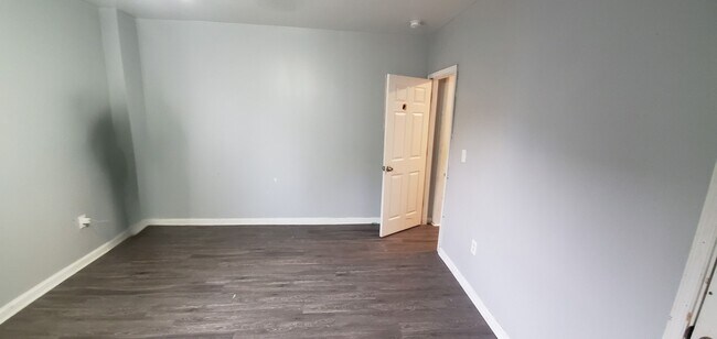 Foto del edificio - 5046 Hazel Ave