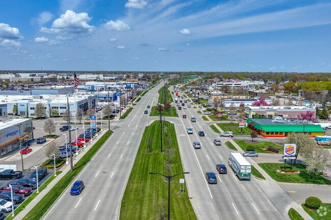 Light Traffic on VanDyke Avenue in Sterling Heights.