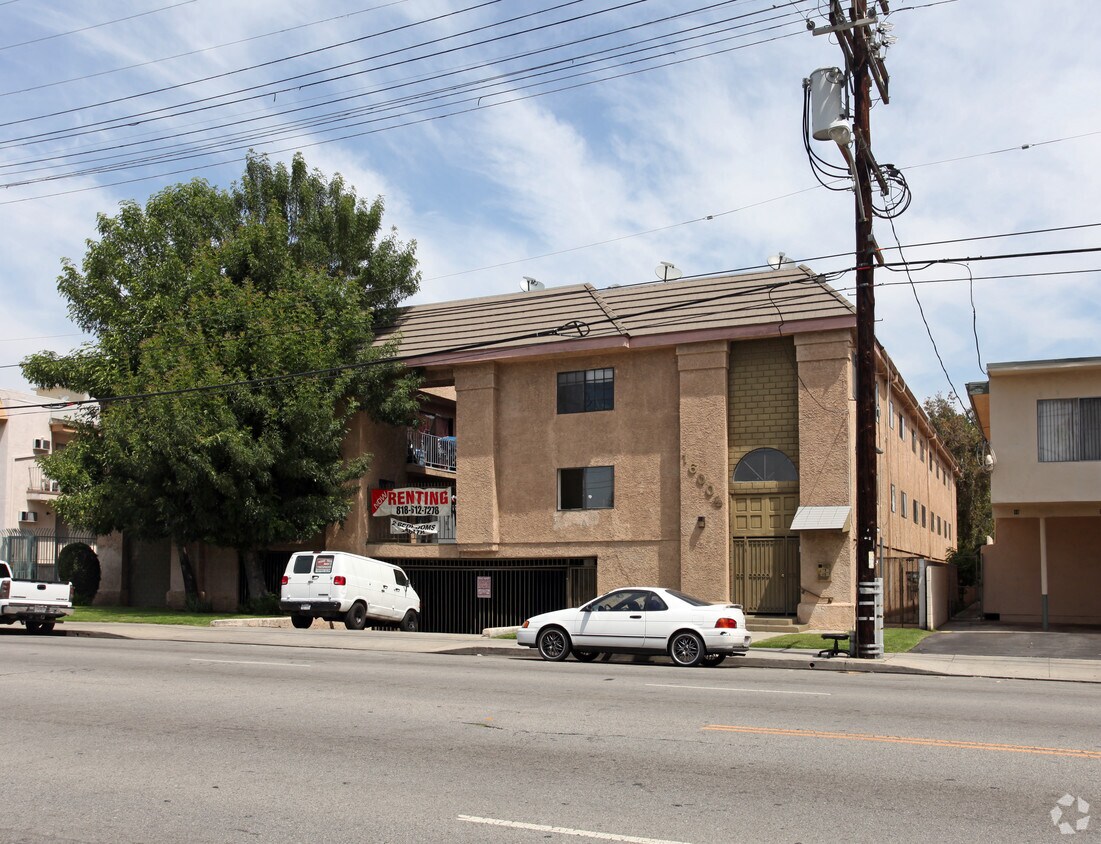 Building Photo - Vanowen Terrace Apartments