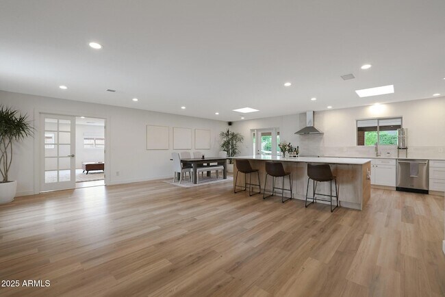 Foto del edificio - 2226 E Fairmount Ave