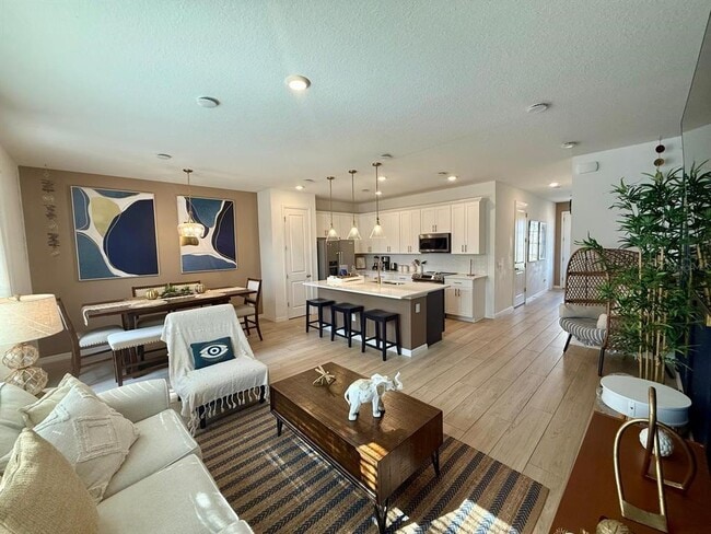 Building Photo - 803 Longboat Dr