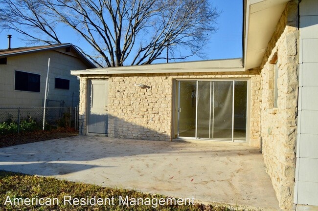 Building Photo - 3 br, 1 bath House - 4442 Summer Sun LN