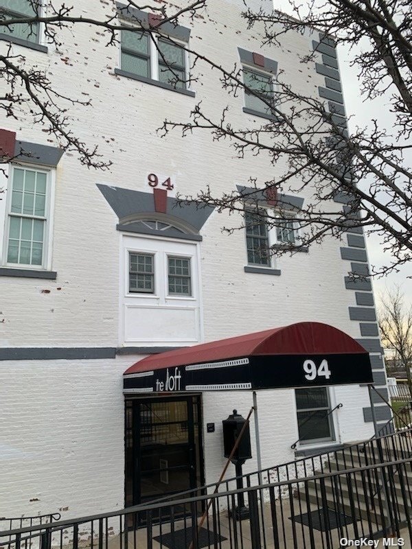 Foto del edificio - 94 4th Ave