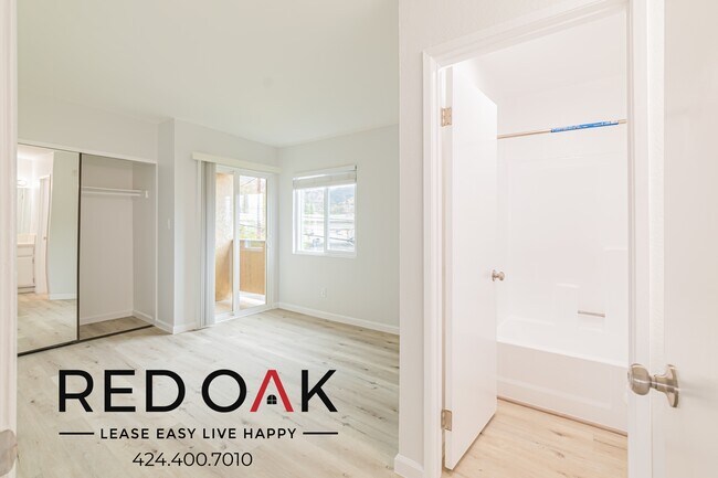 Building Photo - Cheerful One Bedroom with a Private Balcon...
