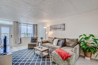Building Photo - 108 Paradise Harbour Blvd