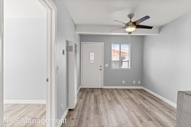 Foto del edificio - 1 br, 1 bath Apartment - 533 E 11th Street...