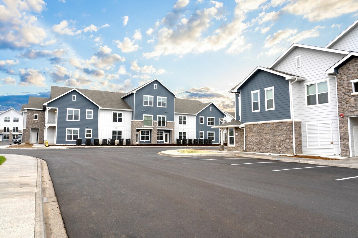 Ladora Modern Apartments 18590 E 61st Ave Denver, CO Apartments for