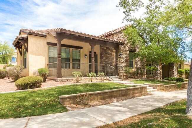 Foto del edificio - Lots of sq ft for the money! Excellent loc...